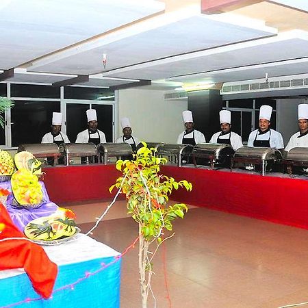Hotel Central Park Ongole 外观 照片