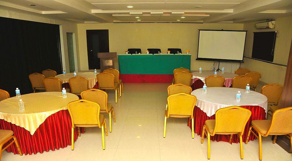 Hotel Central Park Ongole 外观 照片